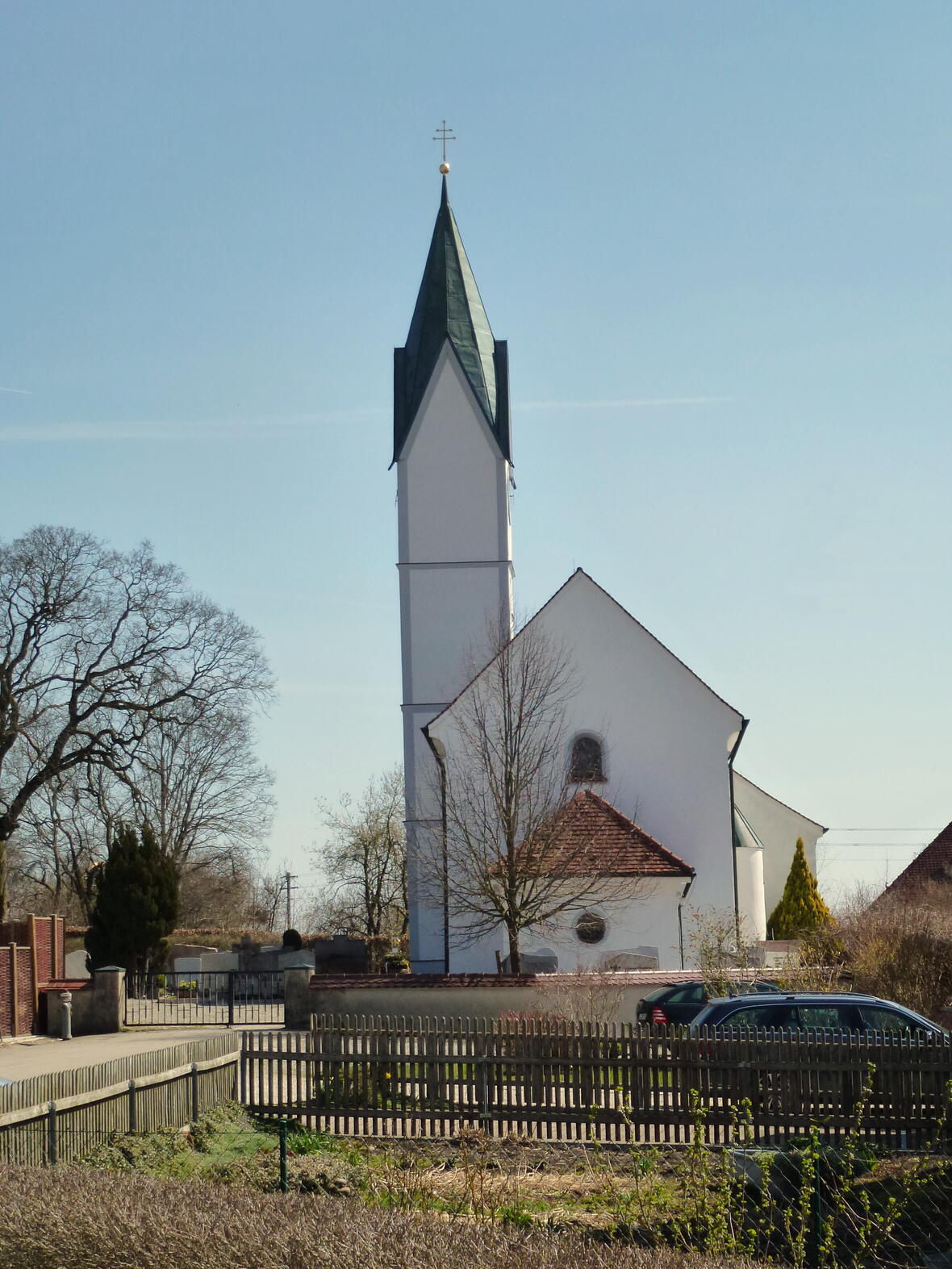 Schöffelding, Peter-Endres-Str.8,  Katholische Pfarrkirche Sankt Urban, Ansicht von W
