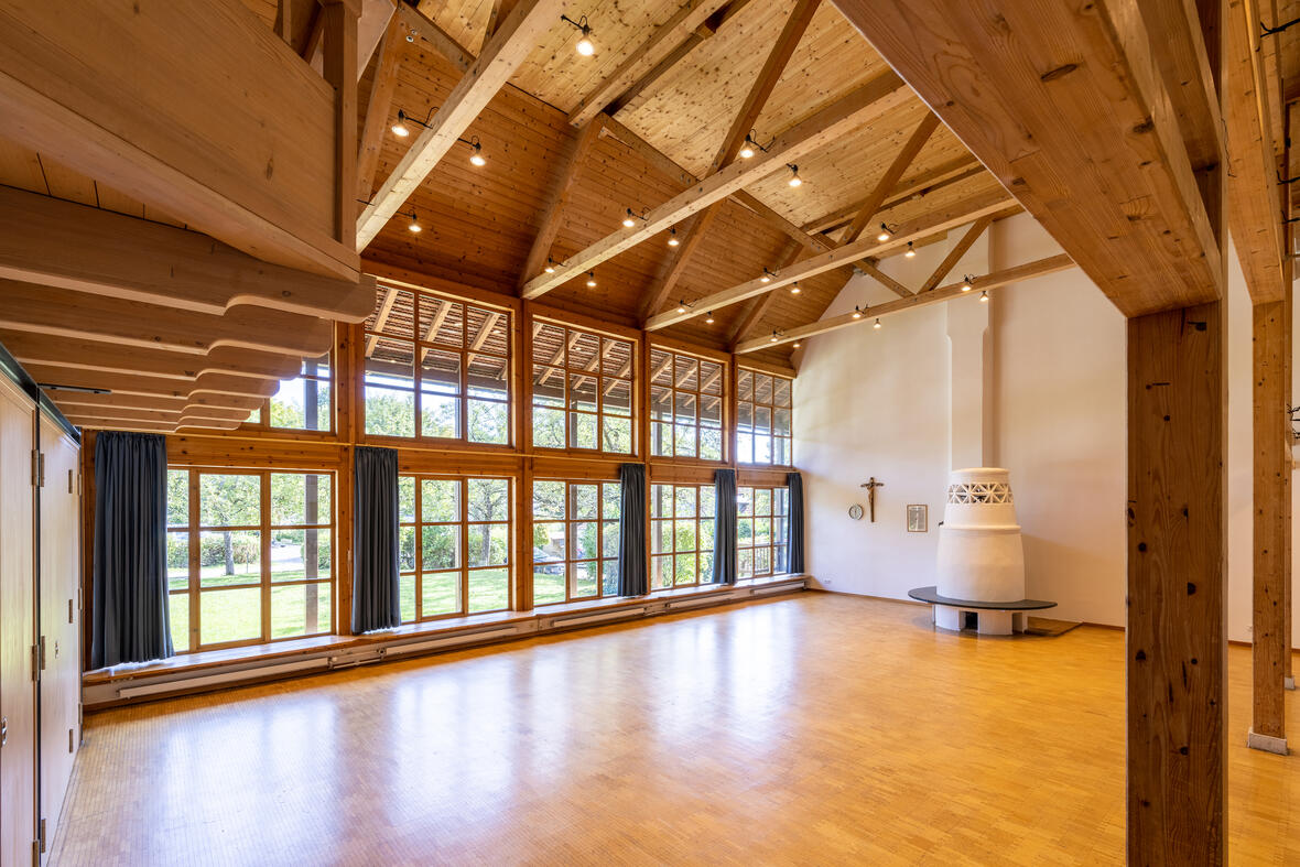 Saal (Rupert-Mayer-Haus) Innenansicht 1