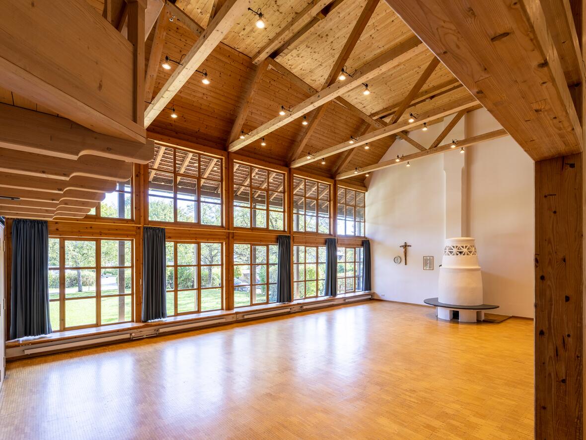 Saal (Rupert-Mayer-Haus) Innenansicht 1