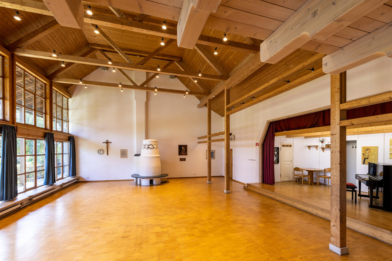 Saal (Rupert-Mayer-Haus) Innenansicht 4