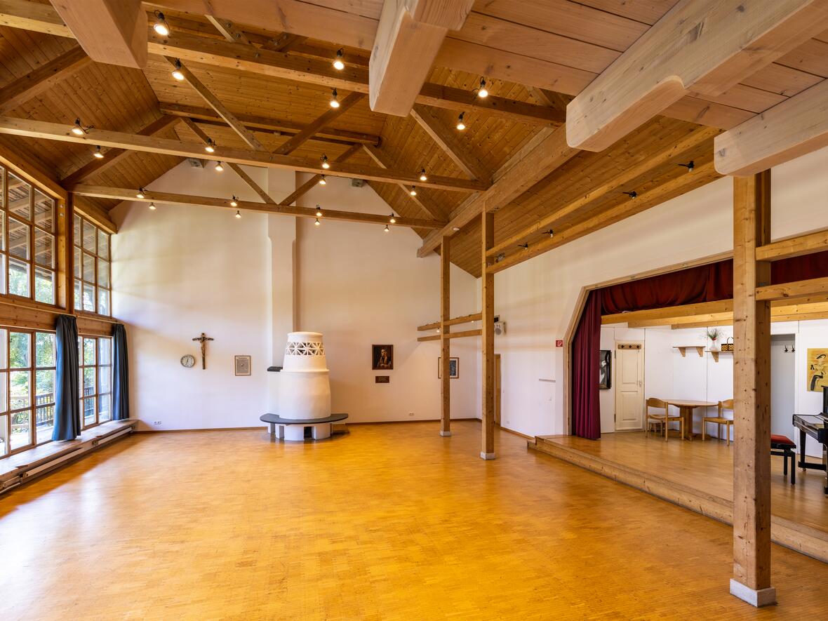 Saal (Rupert-Mayer-Haus) Innenansicht 4