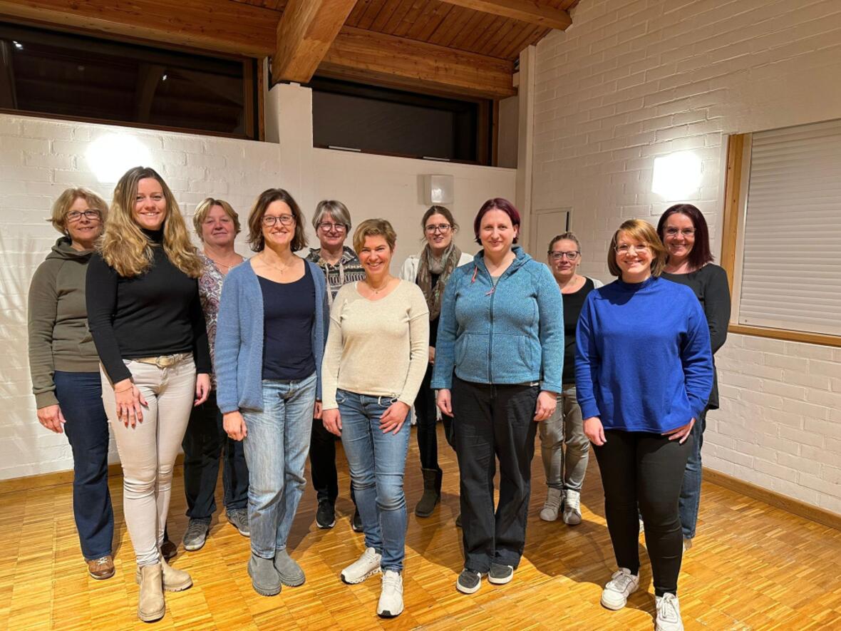 Vorstand (vorne v.l.n.r.): Melanie W., Eva Müller, Christina Henrichs, Beate Klötzl, Steffi Flach - Beisitzerinnen (hinten v.l.n.r.): Andrea Mayr, Erna Graf, Michaela Wäcker, Sabrina Wäcker, Veronika Seethaler, Marion Stadtmüller
