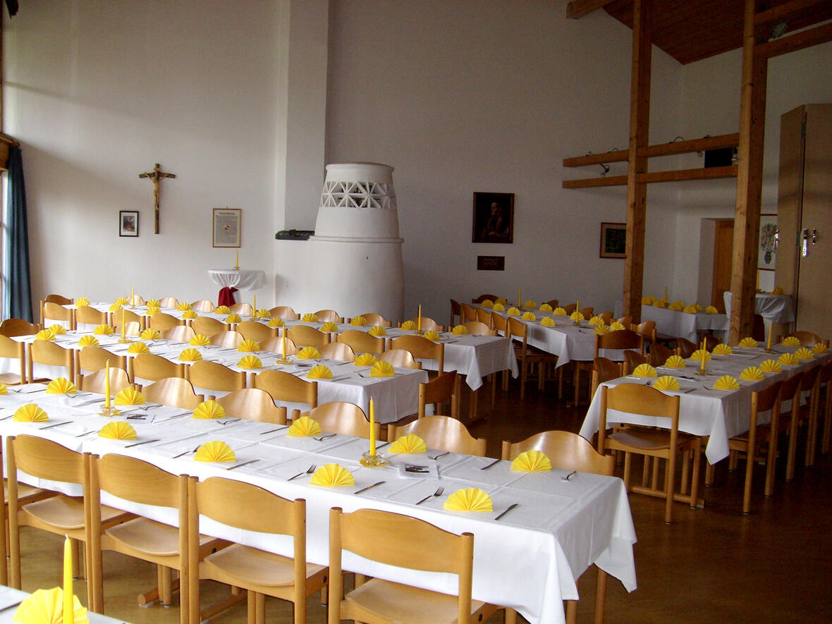 Bestuhlung im Rupert-Mayer-Haus