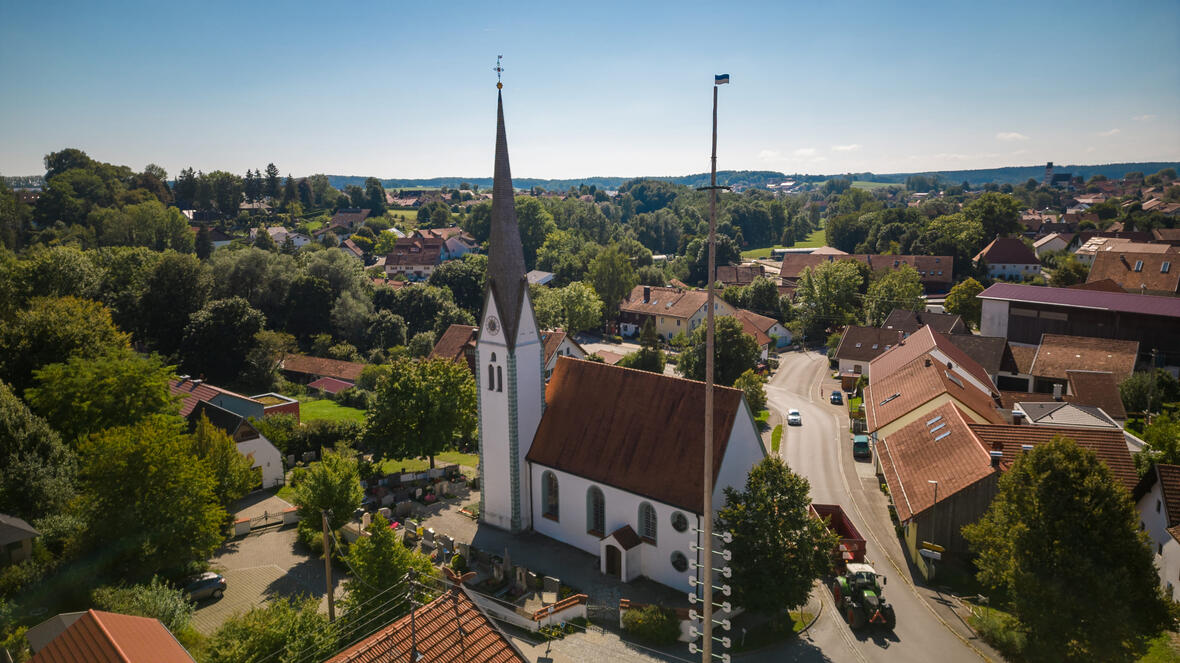 809_unterfinning-pfarrkirche-mariae-schmerzen-la