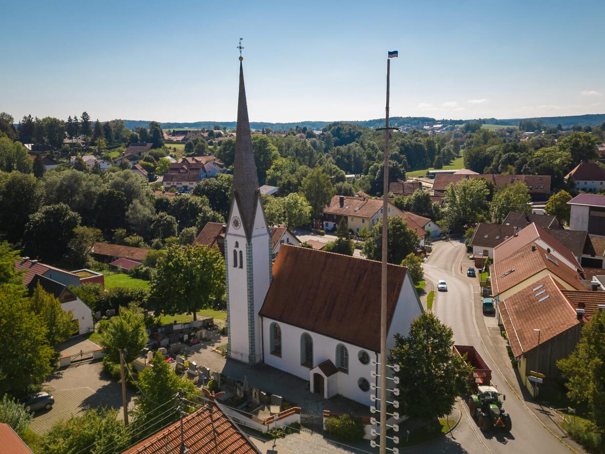 809_unterfinning-pfarrkirche-mariae-schmerzen-la