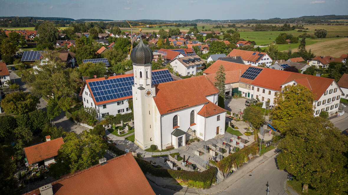 1409b_eching-pfarrkirche-st-peter-und-paul-und-pfarrzentrum-jakob-schorer-haus-la